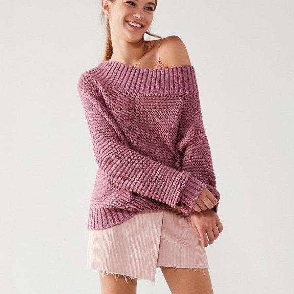 NWT UO Off Shoulder Mauve Pink Slouchy Sweater - Picture 2 of 5